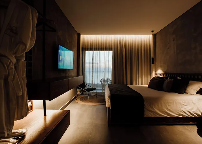 Cavo Zoe Seaside מלון 4*