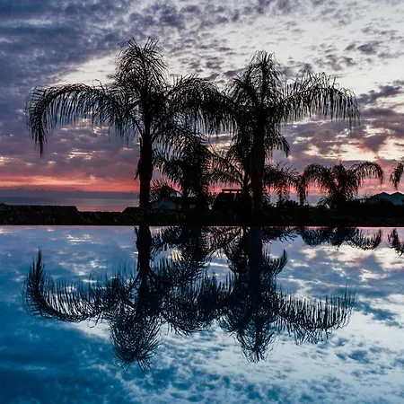 Cavo Zoe Seaside فندق