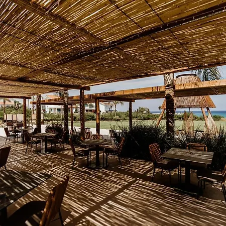 Ξενοδοχείο Cavo Zoe Seaside 4*