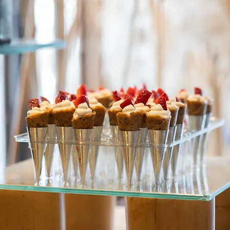 Cavo Zoe Seaside Hotell 4*