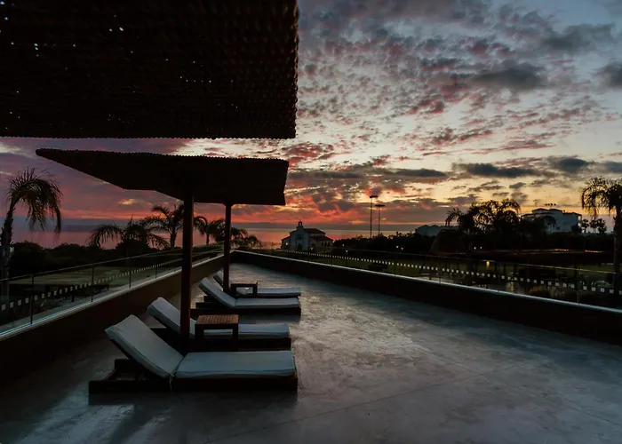 Cavo Zoe Seaside Hotel 4*